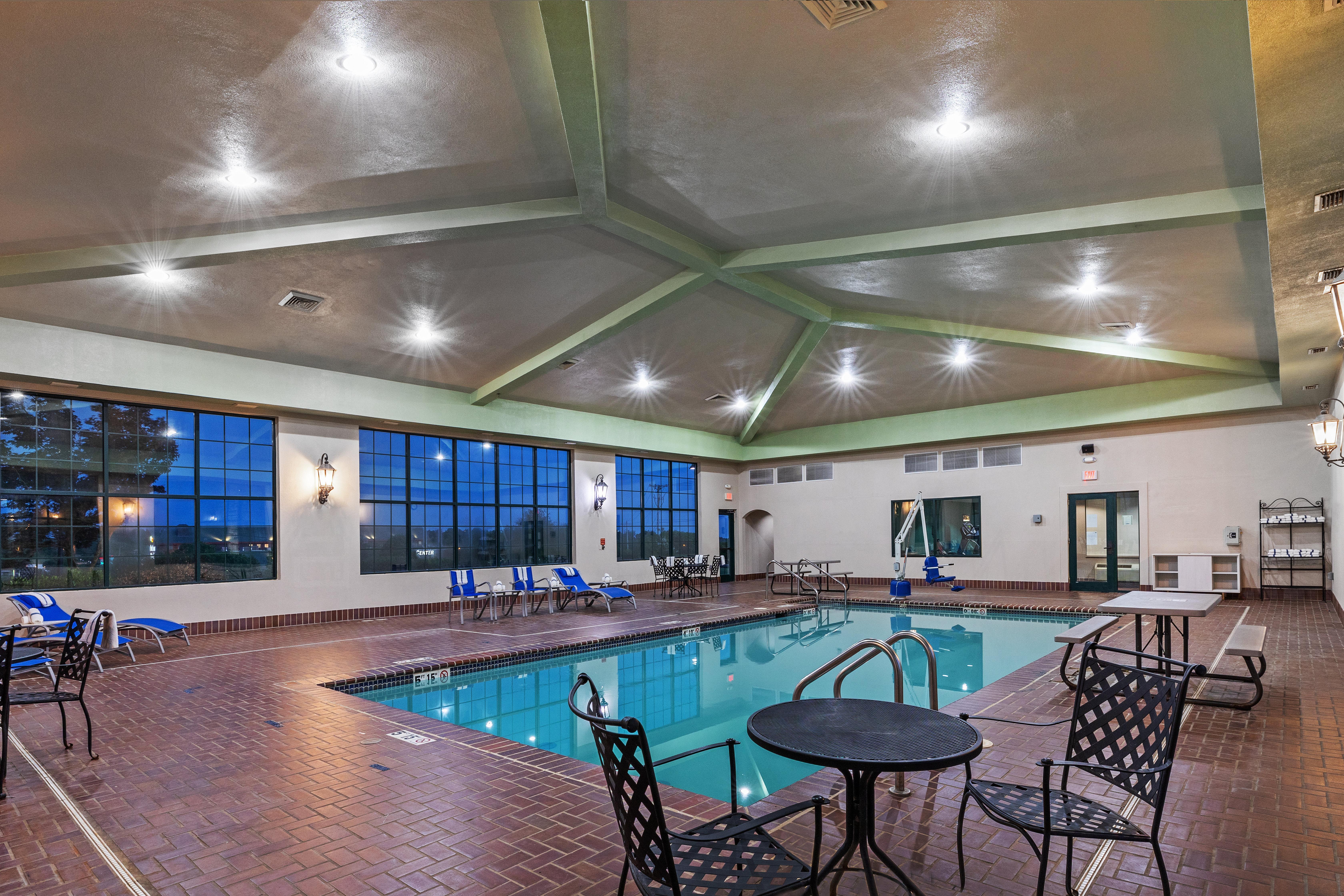 Holiday Inn Express & Suites Tulsa S Broken Arrow Hwy 51 By Ihg Exterior foto