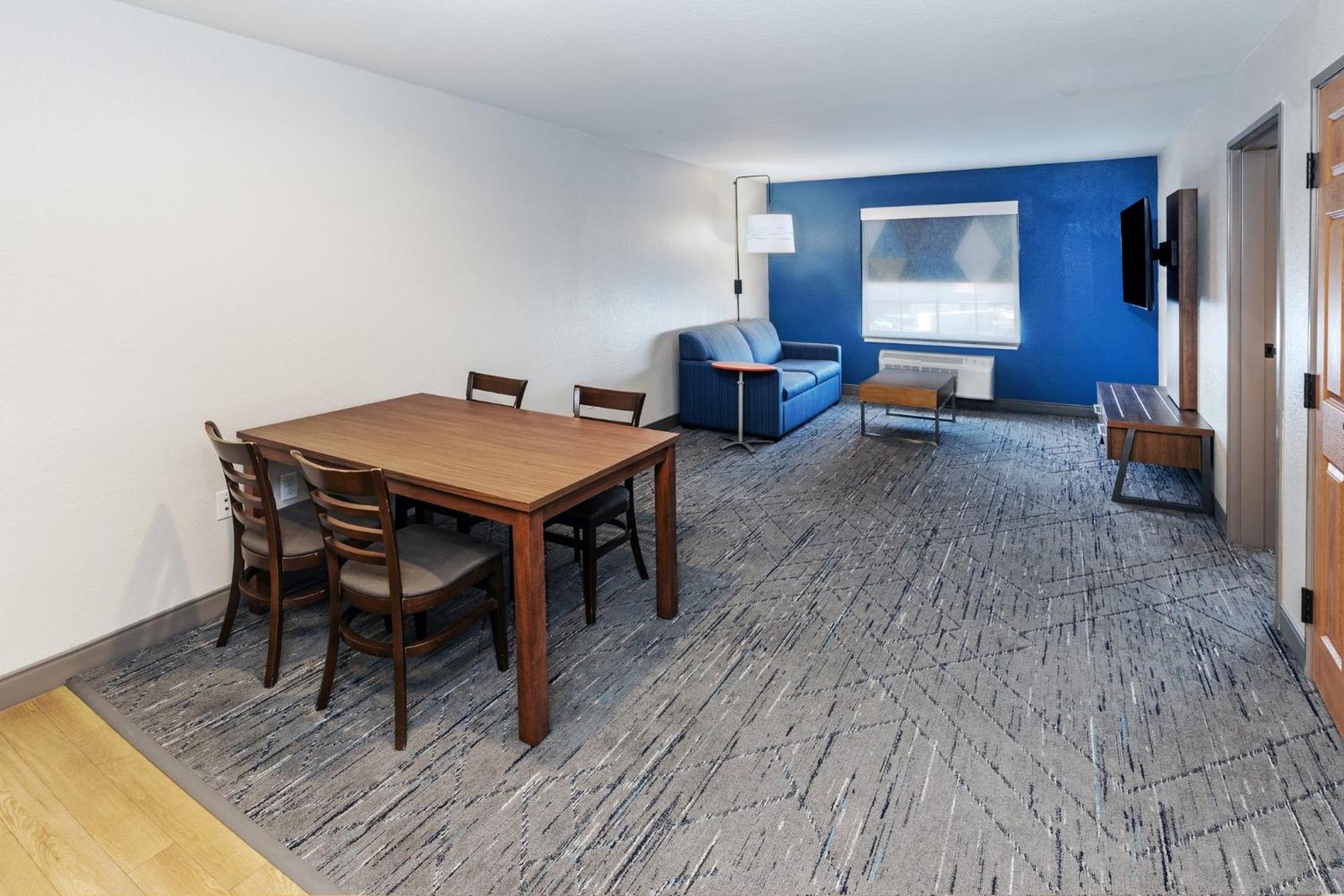Holiday Inn Express & Suites Tulsa S Broken Arrow Hwy 51 By Ihg Exterior foto